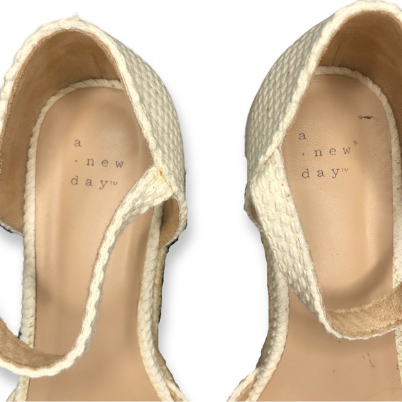 A New Day Shoes Wedge Espradilles Heels - Picture 5 of 6